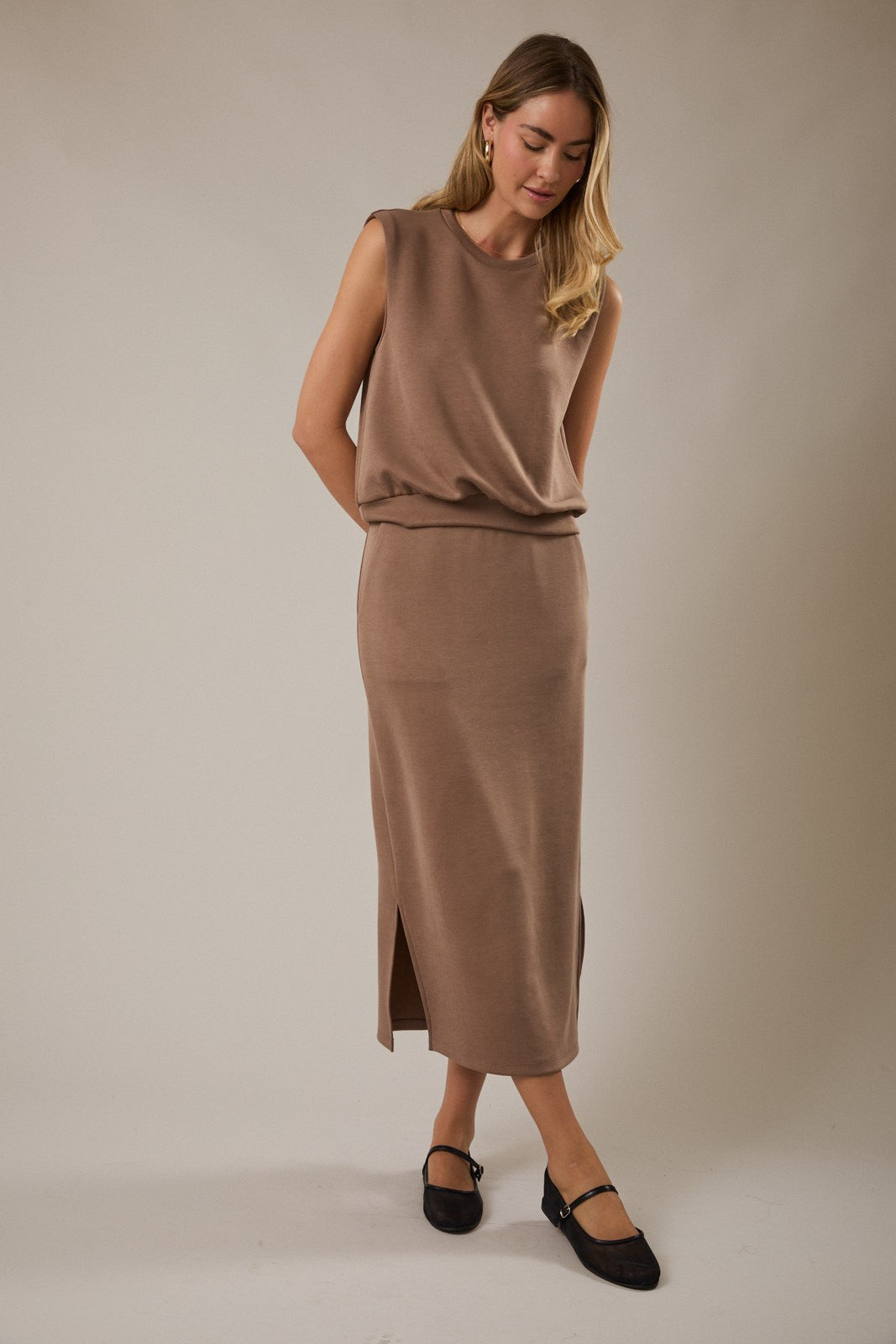 Elastic Waist Midi Skirt