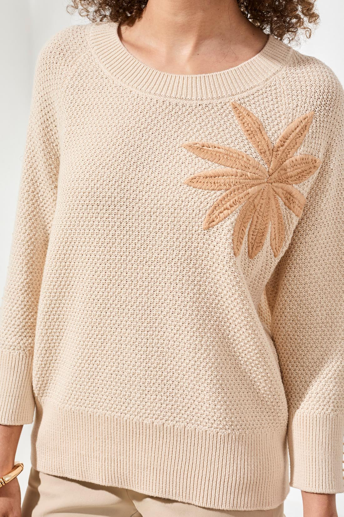 TRIBAL 3/4 SLEEVE EMBROIDERY SWEATER
