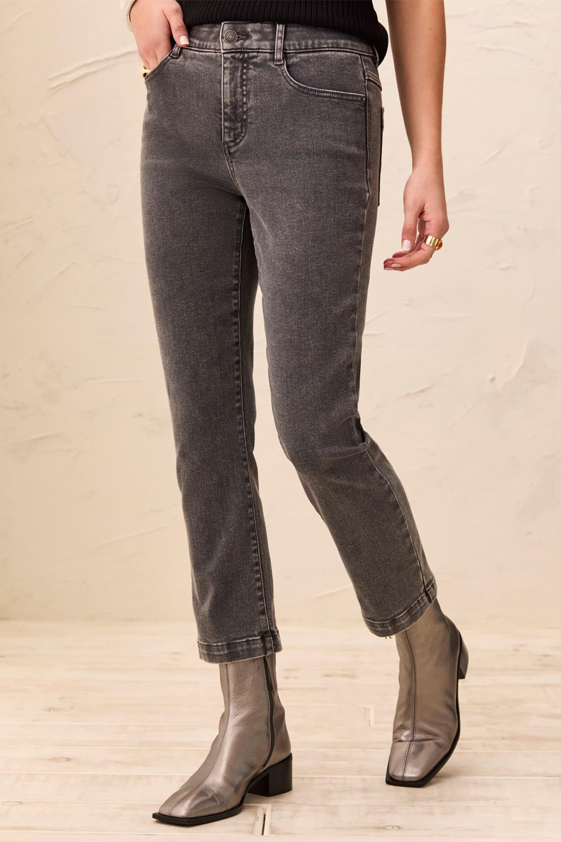 Tribal Audrey Boundless Stretch  Crop Denim